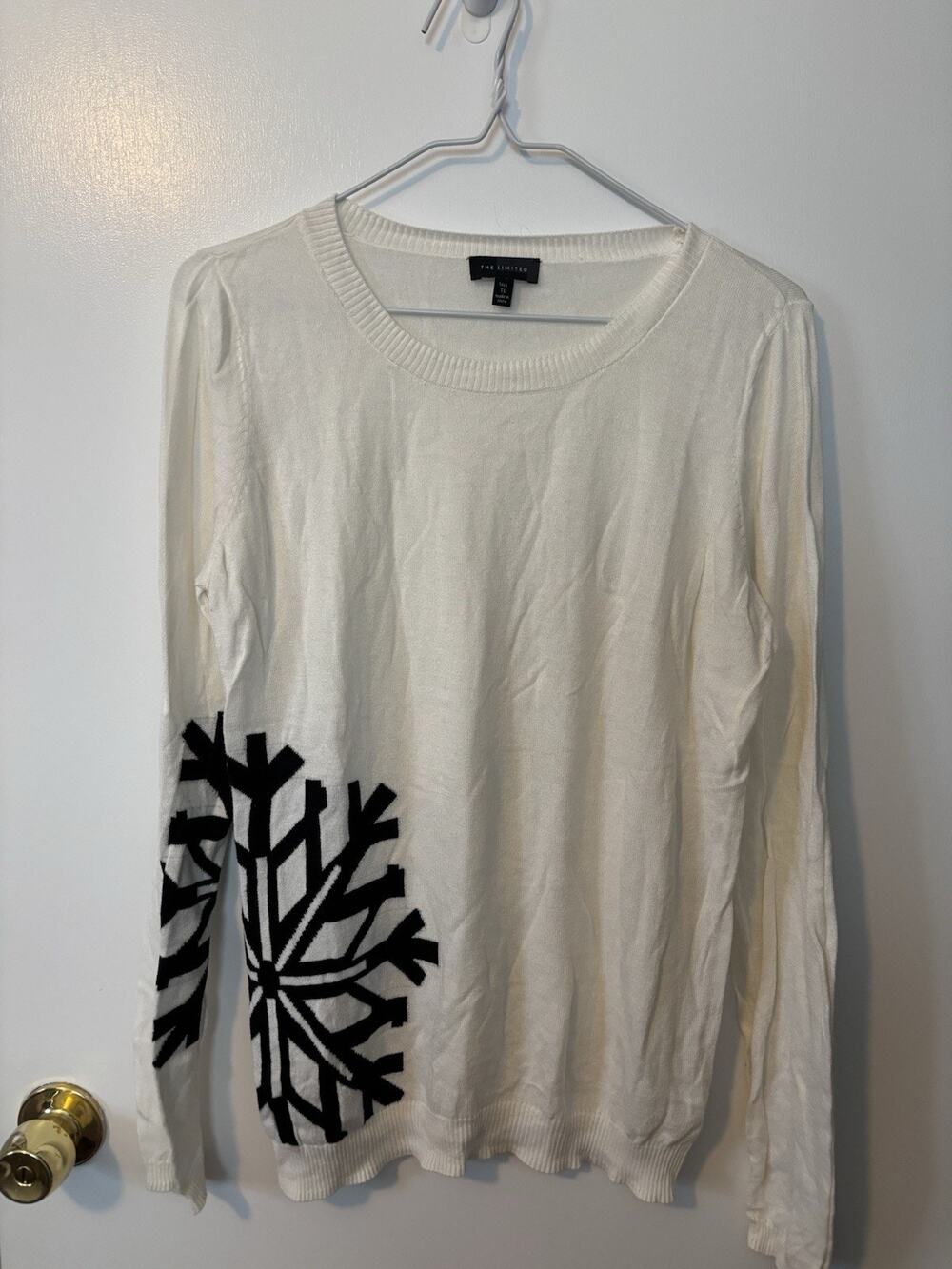 Capsule Winter Wardrobe Effortless Quiet Luxury Chic Tall Large Crewneck